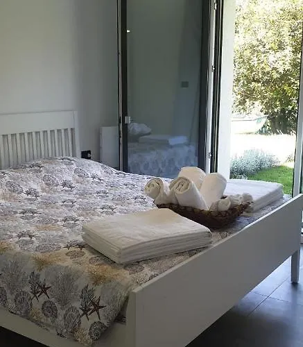 I Laghee Casette Breva E Tivano Lakeside Garden Bike&boat&scooter بيت للعطل