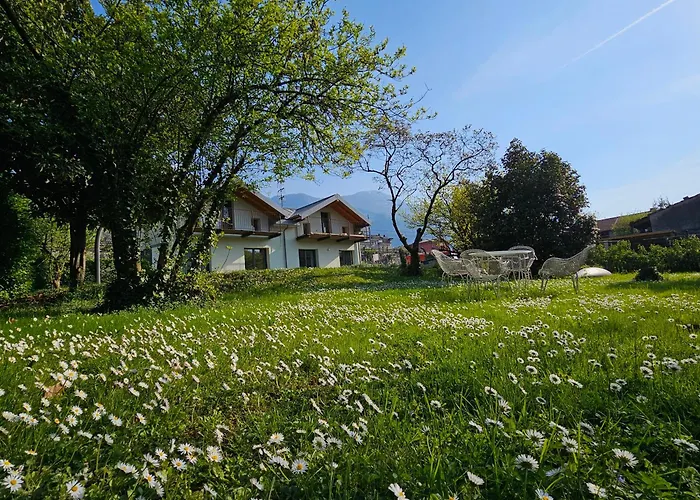 I Laghee Casette Breva E Tivano Lakeside Garden Bike&boat&scooter بيت للعطل