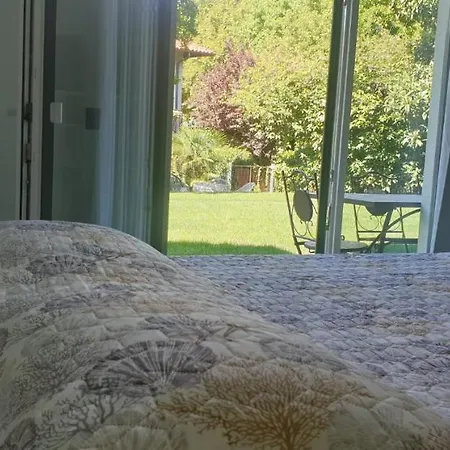 I Laghee Casette Breva E Tivano Stylish Winter Cozy With Private Garden Holiday home *